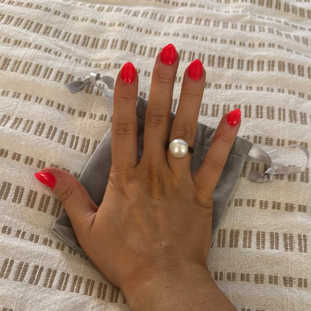 Wendy Mignot Freshwater Pearl Ring with leather band